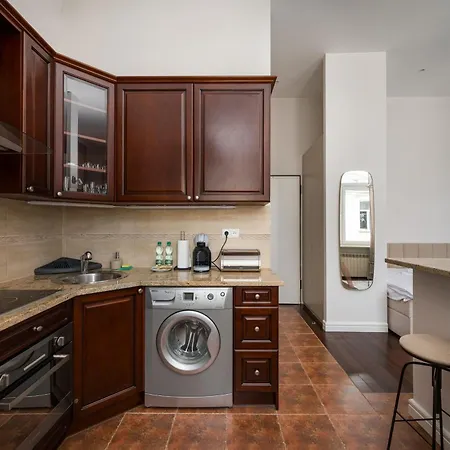 Hoza 62 Deluxe By Bookinghost