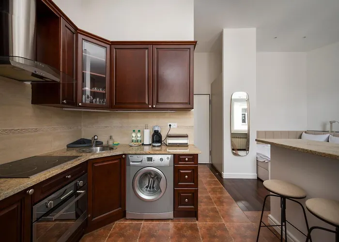 Hoża 62 Deluxe By Bookinghost