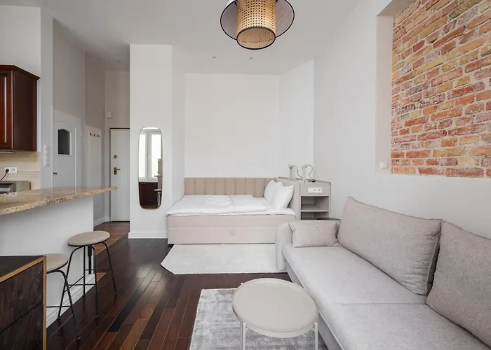 Hoża 62 Deluxe By Bookinghost